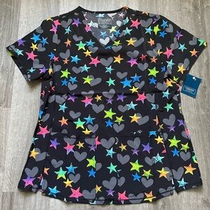 NWT Women’s Medium Cherokee Heart & Star Print Scrub Top